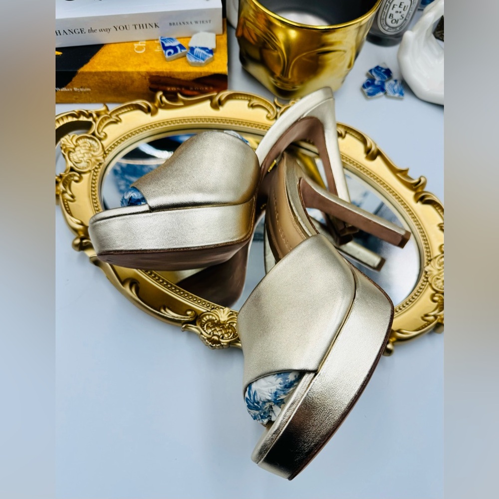 🆕 VERONICA BEARD 🧿 NWOB Dali Platform Mule - Light Gold - Size 6 - Picture 8 of 16